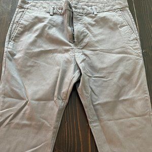 Used Men's Old Navy Gray Ultimate Slim Khaki Pants